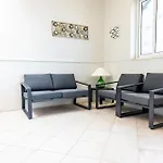 Apartamento Ghadirabay Seafront With Sea Views By Homely