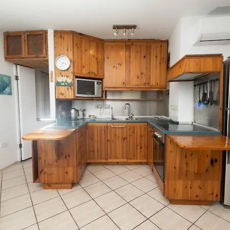 Ghadirabay Seafront With Sea Views By Homely * 梅利哈