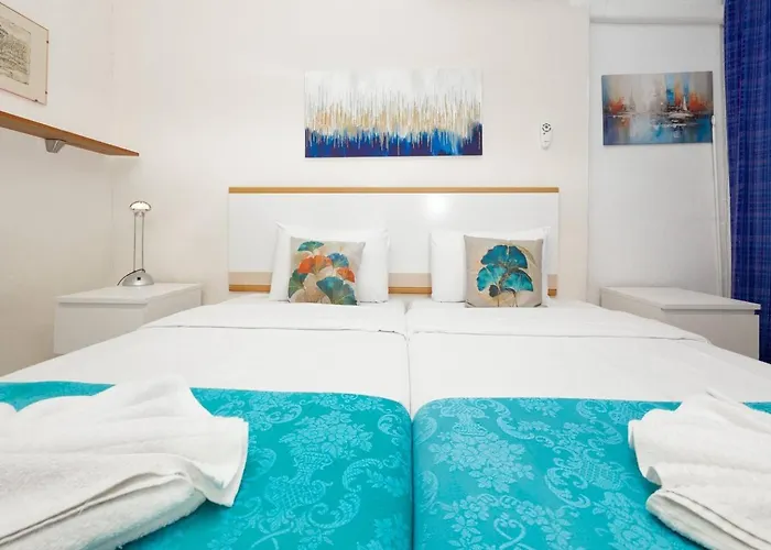 Ghadirabay Seafront With Sea Views By Homely Apartament *