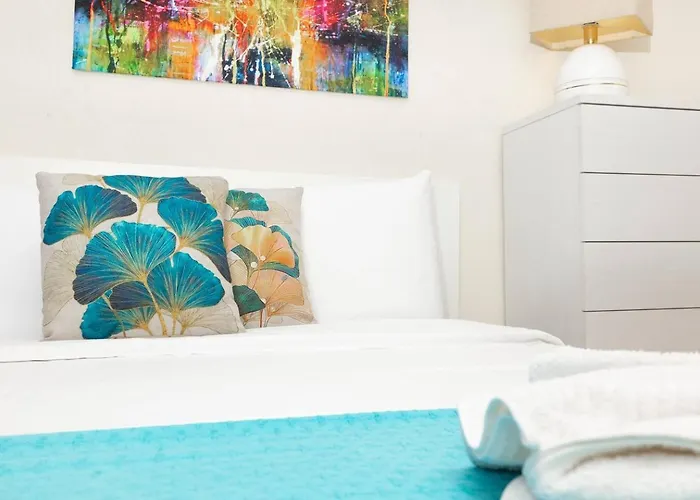 Ghadirabay Seafront With Sea Views By Homely *