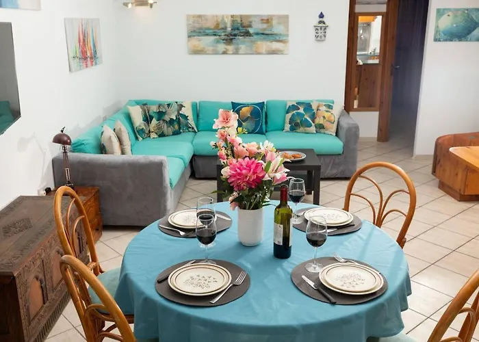 Ghadirabay Seafront With Sea Views By Homely Mellieħa