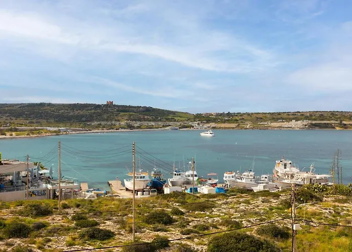 Ghadirabay Seafront With Sea Views By Homely * Mellieħa