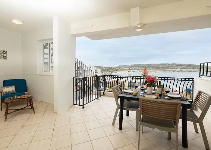 Apartament Ghadirabay Seafront With Sea Views By Homely