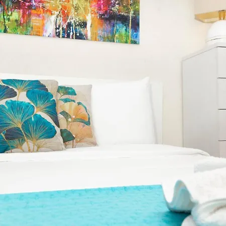 Ghadirabay Seafront With Sea Views By Homely *