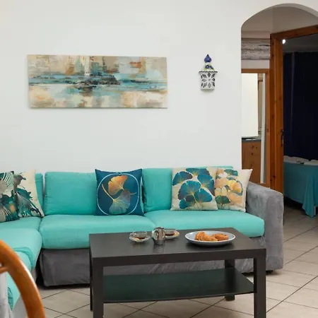 Ghadirabay Seafront With Sea Views By Homely メーリッハ