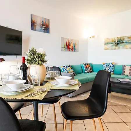 Ghadirabay Seafront With Sea Views By Homely Appartement Mellieħa
