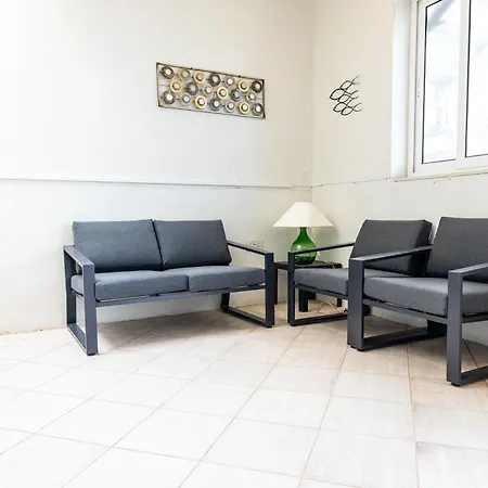 Appartement Ghadirabay Seafront With Sea Views By Homely