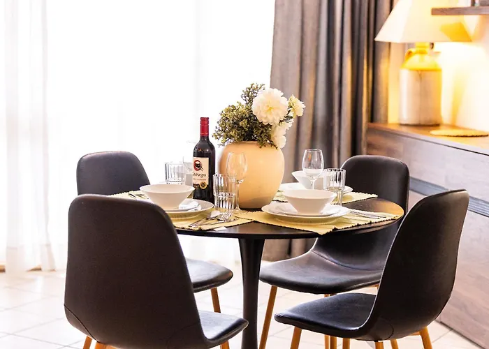 Daire Ghadirabay Seafront With Sea Views By Homely Mellieħa