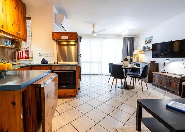 Ghadirabay Seafront With Sea Views By Homely Mellieħa