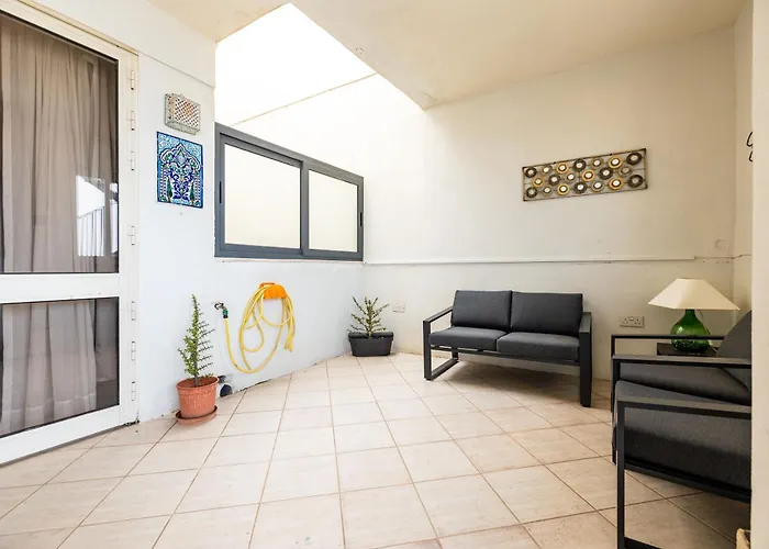 Ghadirabay Seafront With Sea Views By Homely